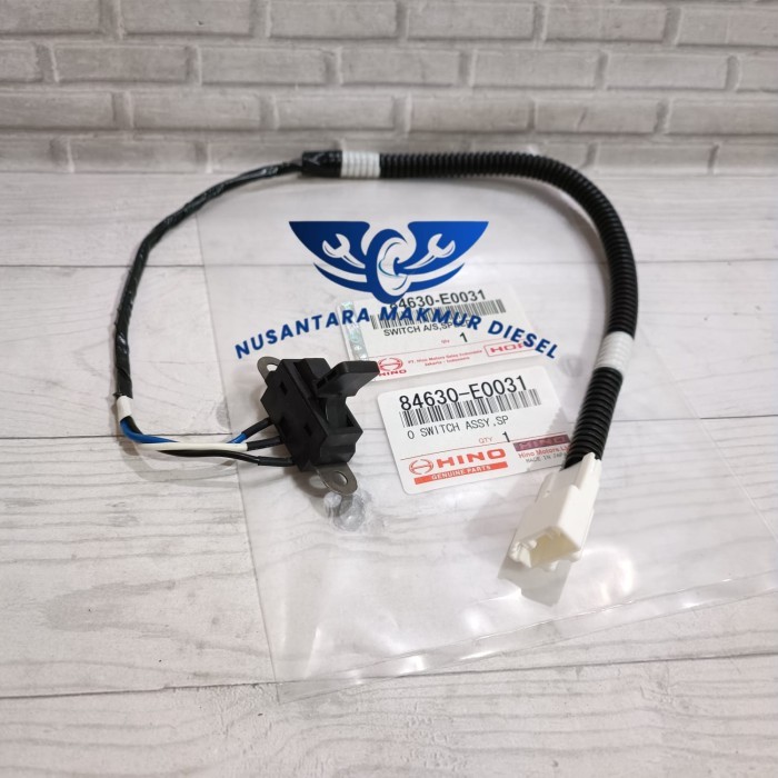 SWITCH SPEED SWITCH TONGKAT PERSNELING HINO 500 FM260JD 84630 E0031