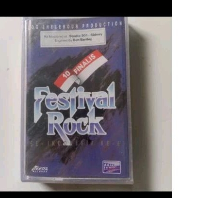 Kaset Pita yang berisi lagu dari 10 Finalis Festival Rock se Indonesia ke 6