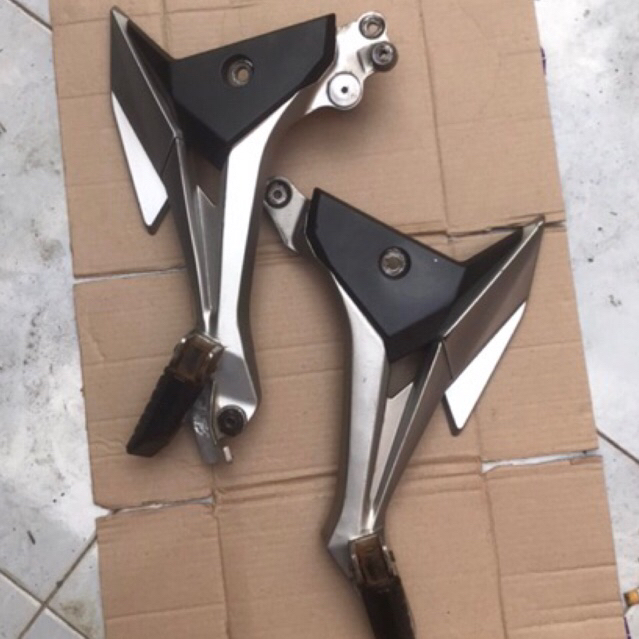 Footstep step belakang motor honda supra x 125 fi kode part K41 original second