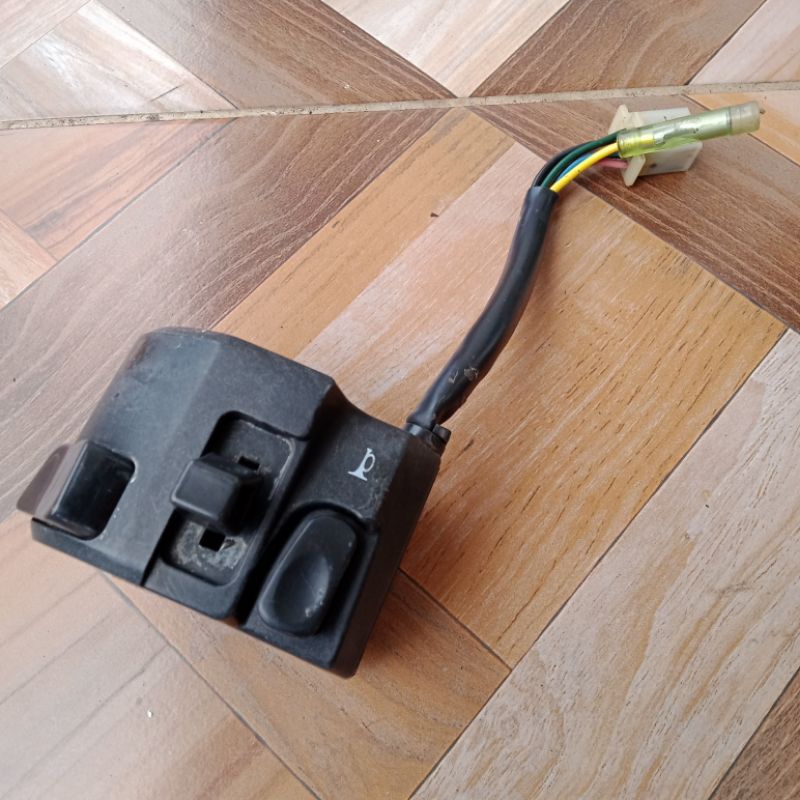 holder saklar kiri original Yamaha Lexi 125 aerox nmax 150 155