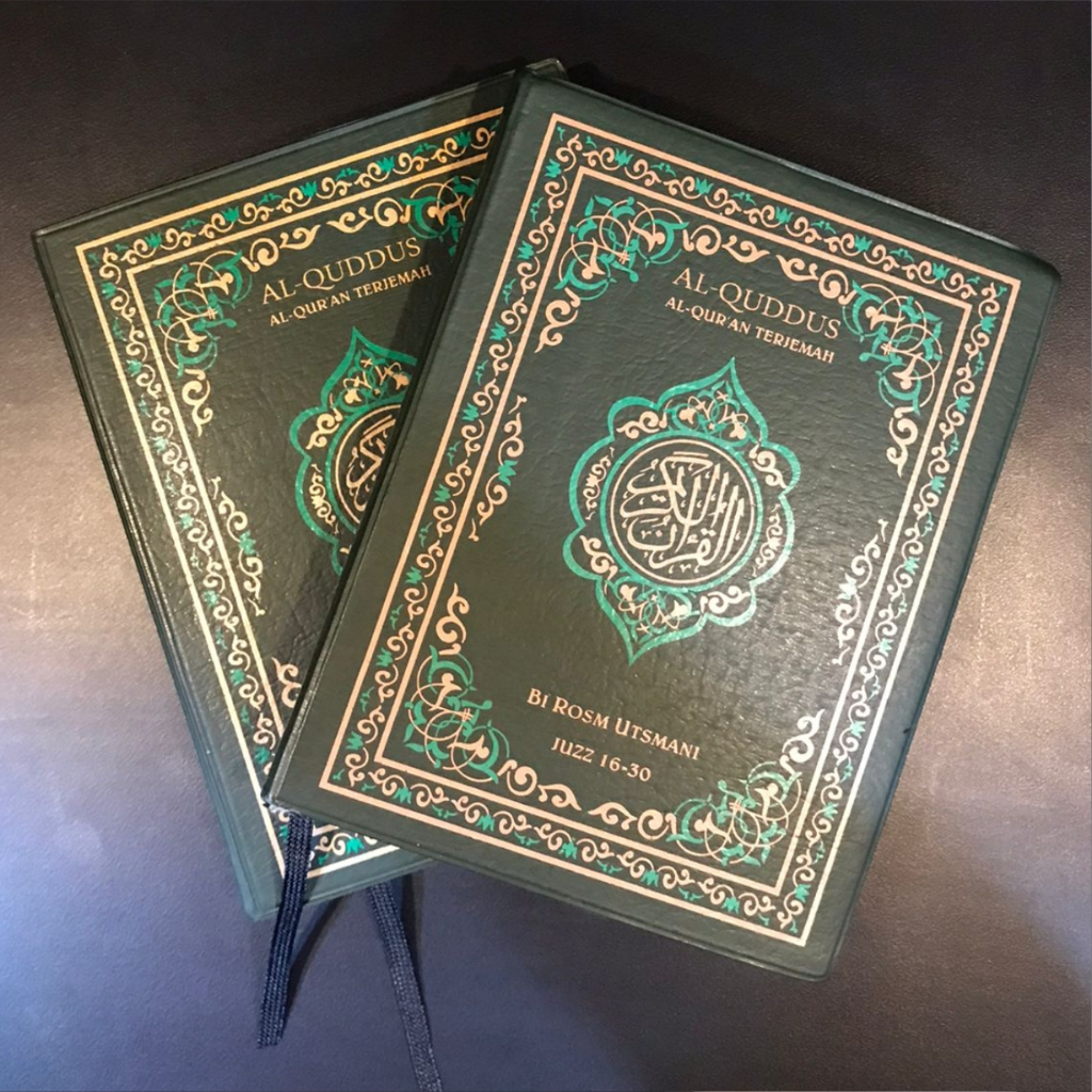 Al-Qur'an Al-Quddus Terjemah Tanggung 2 Jilid | Al-Qur'an Terjemah Ayat Pojok Alquran | Quran Yanbua