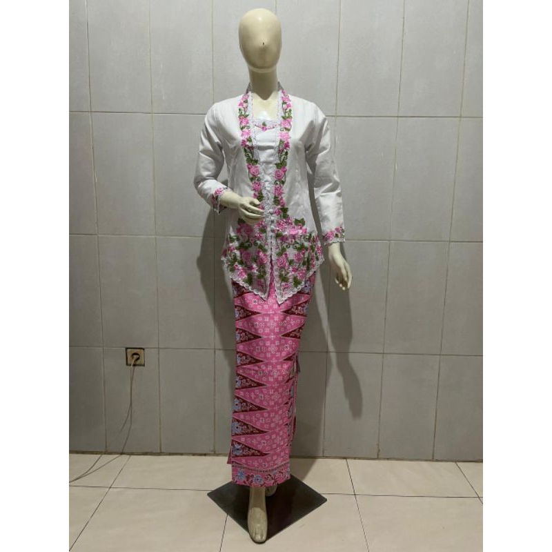 satu set kebaya wanita  bordir bunga senada kerah sunda//kebaya senada moderen wanita terbaru//kebay