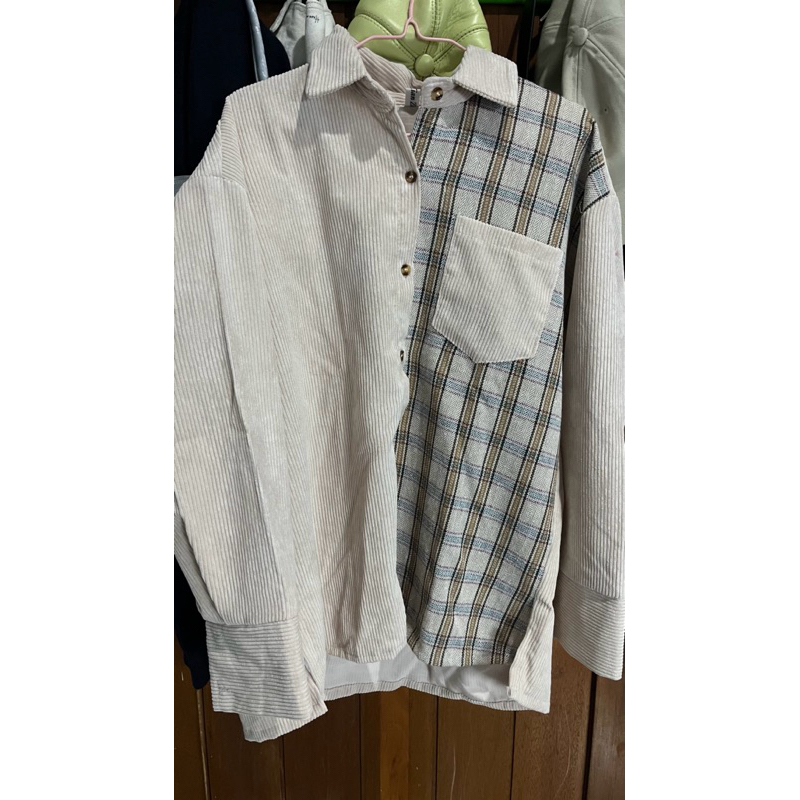 Kemeja Corduroy Wanita_Preloved