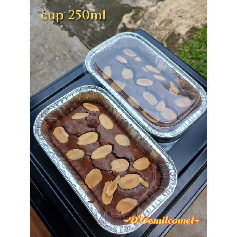 

Fudgy Brownies by D'cemilcomel cup 250ml