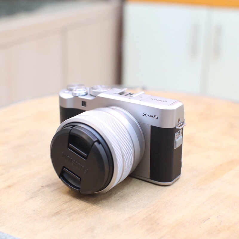 KAMERA MIRORLES FUJIFILM XA5 WIFI LAYAR FLIP - KAMERA VLOG TERMURAH - MIRORLES FUJIFILM XA5 MULUS TE