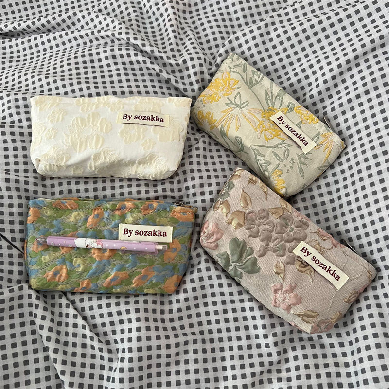 

Embroidered Embossed Flower Pencil Case/Japanese Canvas Pencil Case/Good-looking Student Large Capacity Stationery Bag