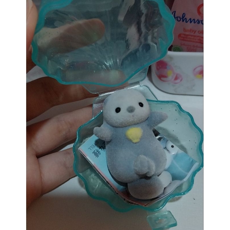 YELL otter gachapon SEALED/NEW