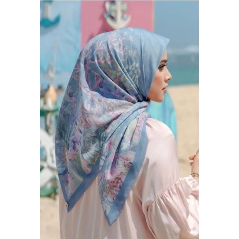 The Little Mermaid 1 Buttonscarves - Blue