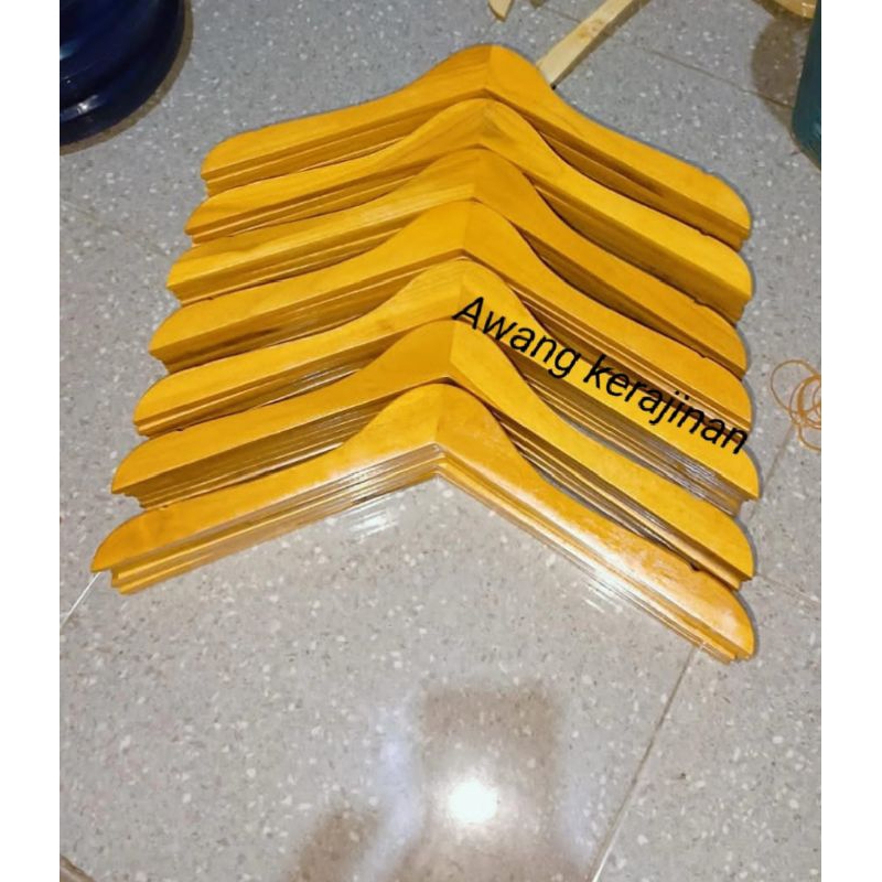 Paket hanger jati 1lusin /Hanger Kayu / Hanger kayu jati / Hanger distro
