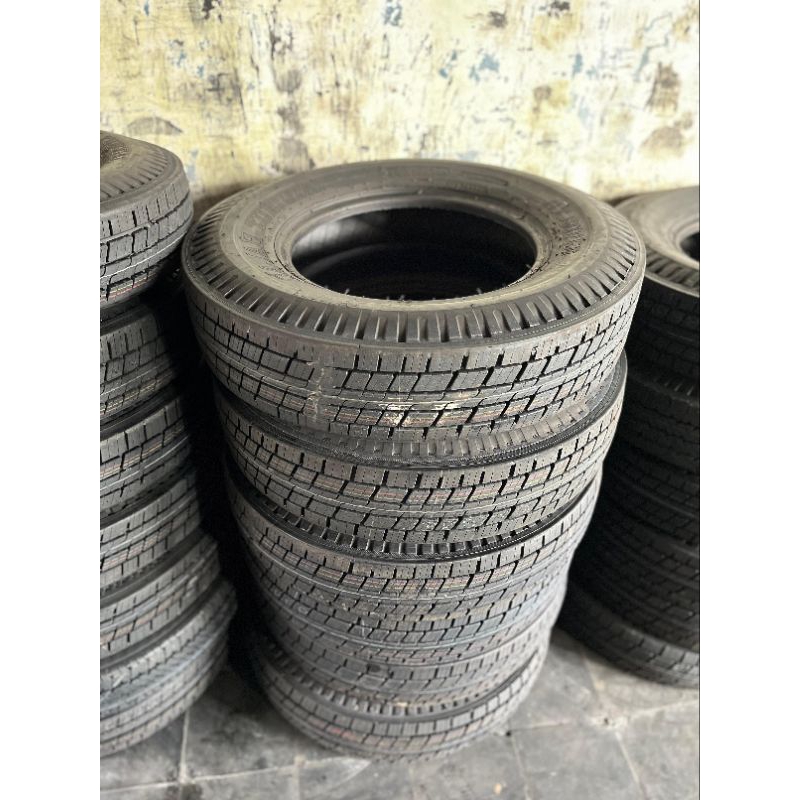 ban vulkanisir ukuran 700-R14 standar