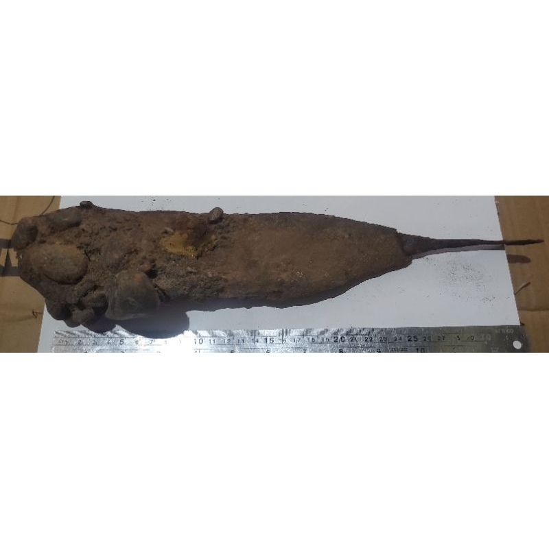 1 bj pusaka tampel temuan sungai /koleksi/asli/kuno 35 cm