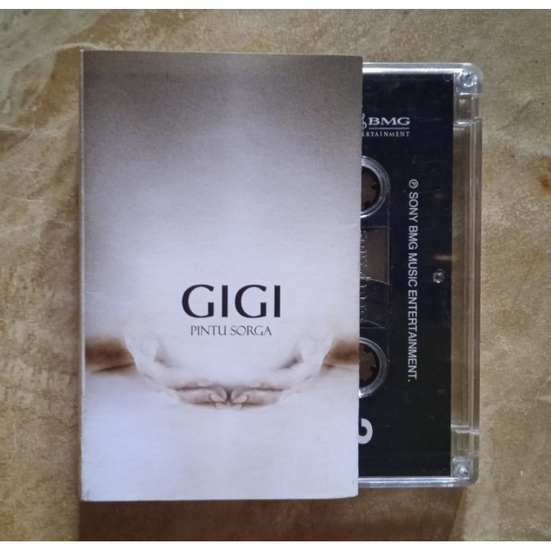 kaset pita gigi pintu surga