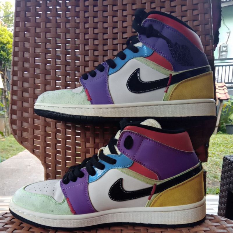 NIKE AF1 HIGH MULTI COLOR/ SEPATU NIKE AF1 MULTI COLOR/ SEPATU SECOND NIKE AF 1 HIGH MULTI COLOR SIZ