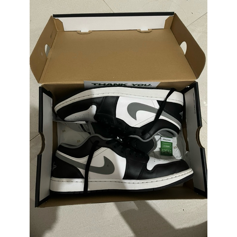 Nike air jordan 1 low black grey