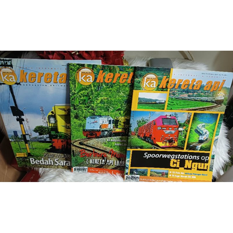 Buku majalah kereta api 3 buku preloved