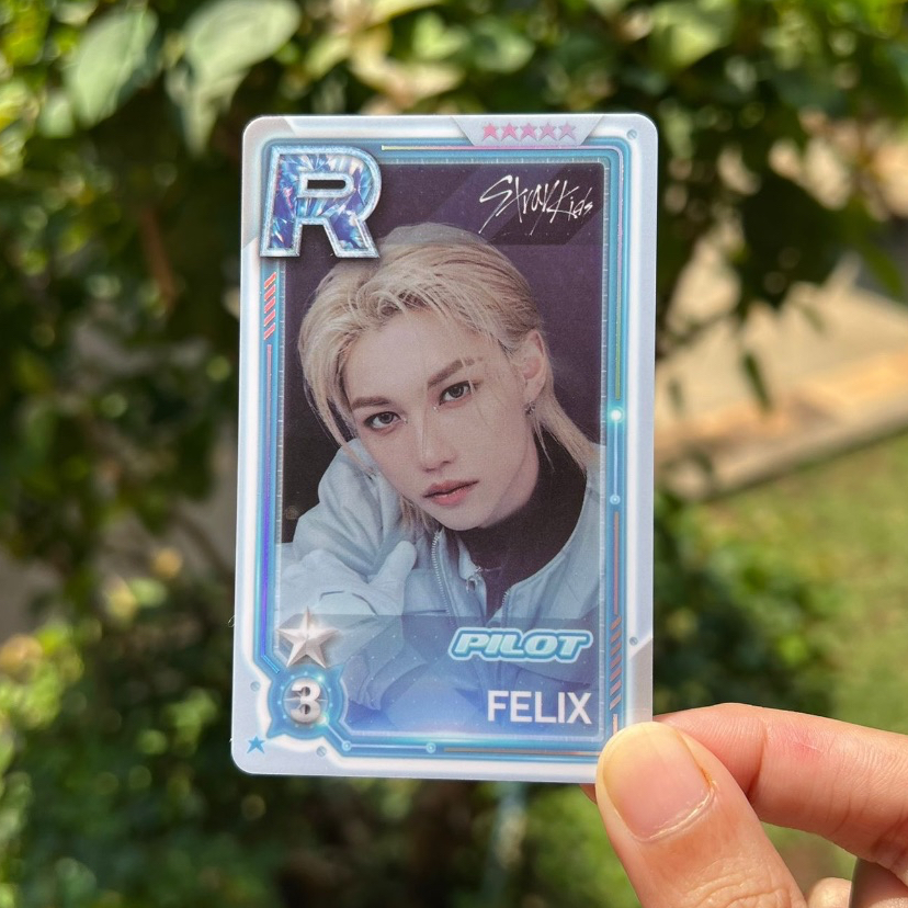 FELIX Pilot Superstar JYP R-Card Photocard PC OFFICIAL Stray Kids SKZ