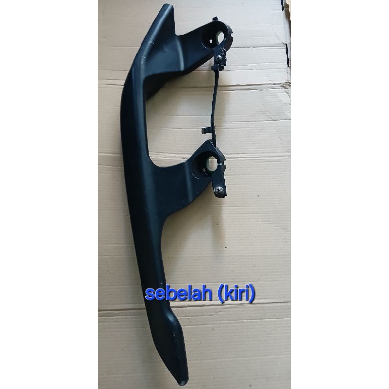 behel begel Yamaha XMax sebelah (kiri) bekas original