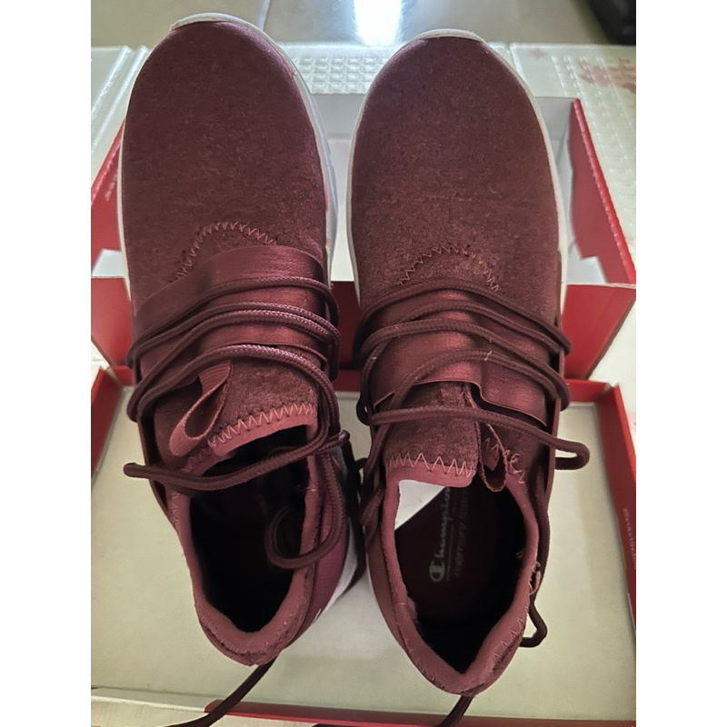 Sepatu Champion NEW