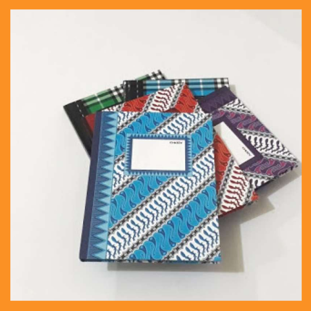 

OKEY Buku hard cover quarto isi 100