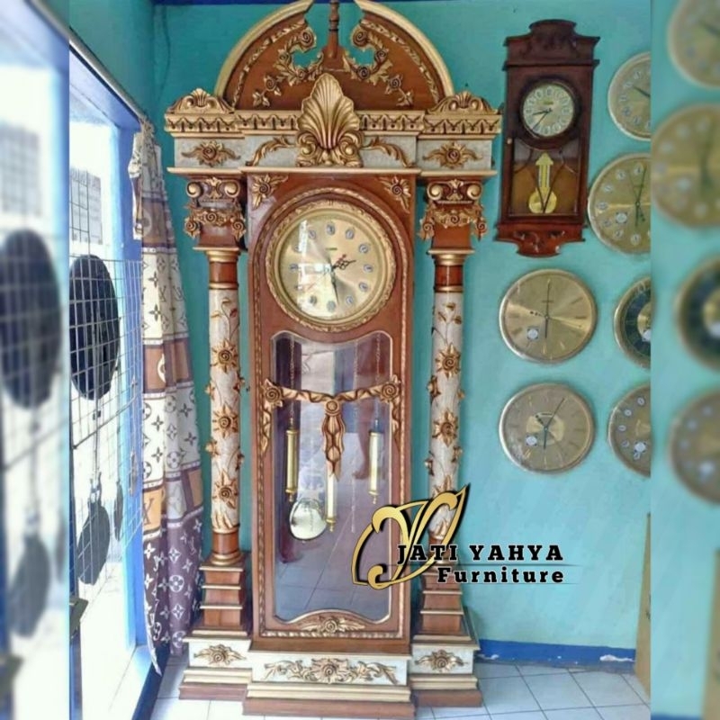 Lemari Jam hias Jati Brawijaya