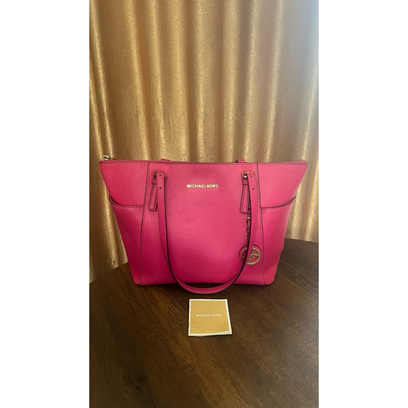 tas MK Charlotte Fuschia (rare item)