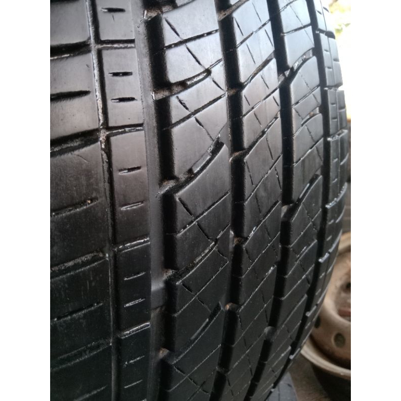 Ban R20 245 50 Bridgestone dueller