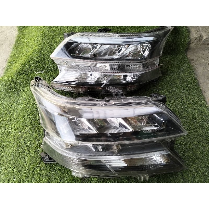 HeadLamp Satu Set Avanza Veloz 2019 2020