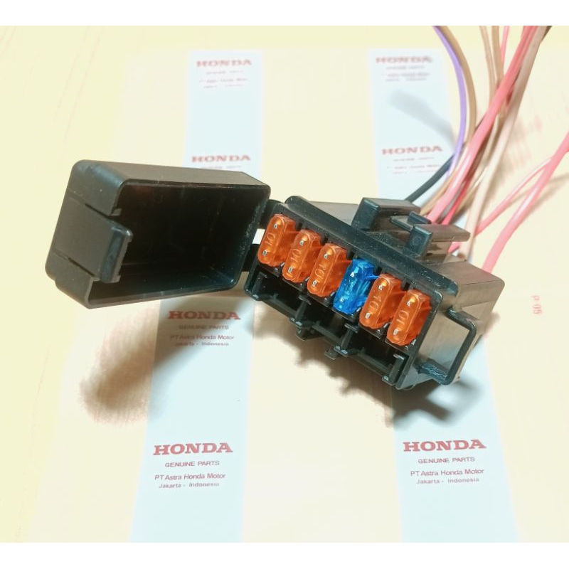 Rumah Sikring Box Sekring Fuse Honda Vario Techno 125 Old Bolham KZR /KWN PNP Yamaha Nmax ,Aerox , L