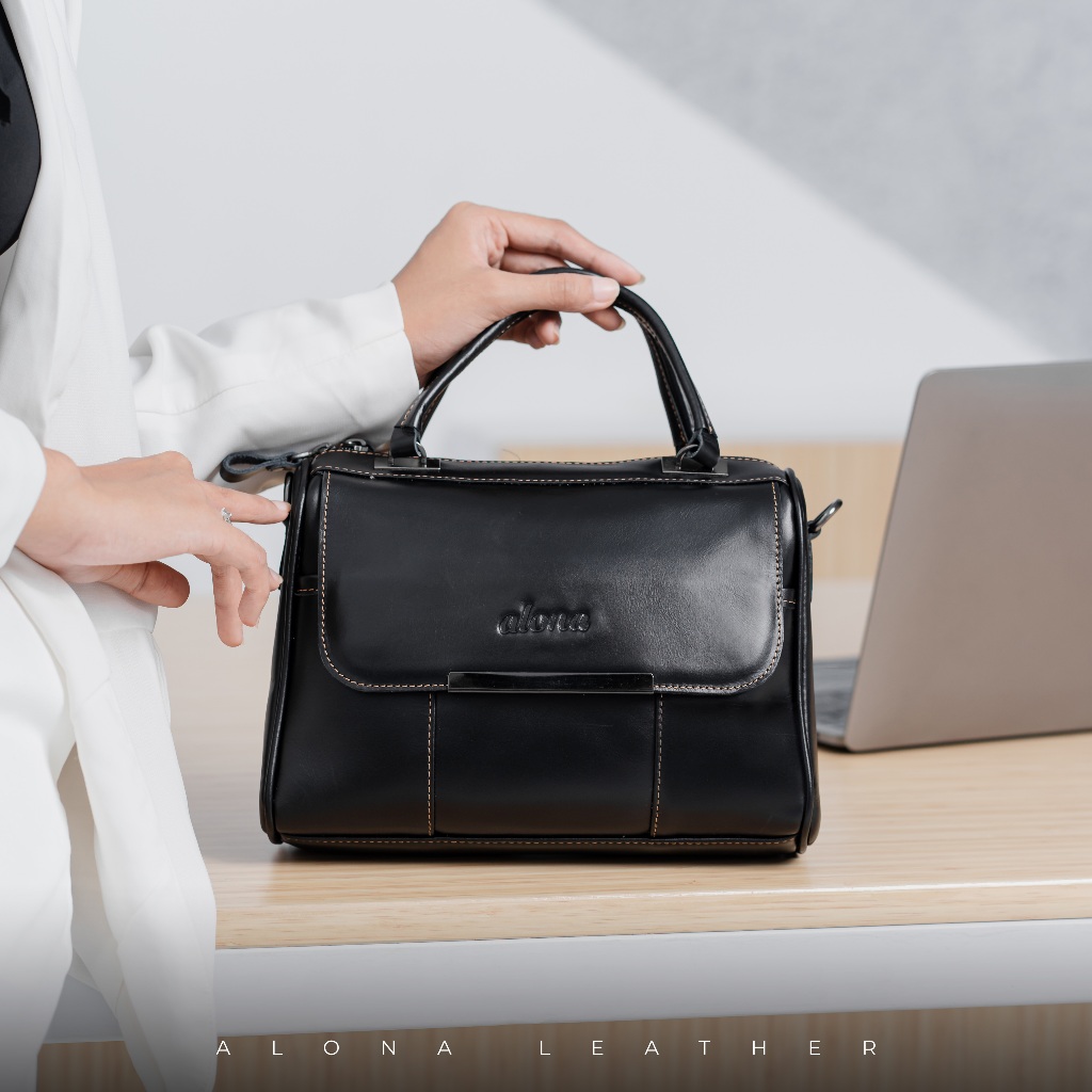 Tas Kulit Selempang Wanita - Alona Hestia Bag