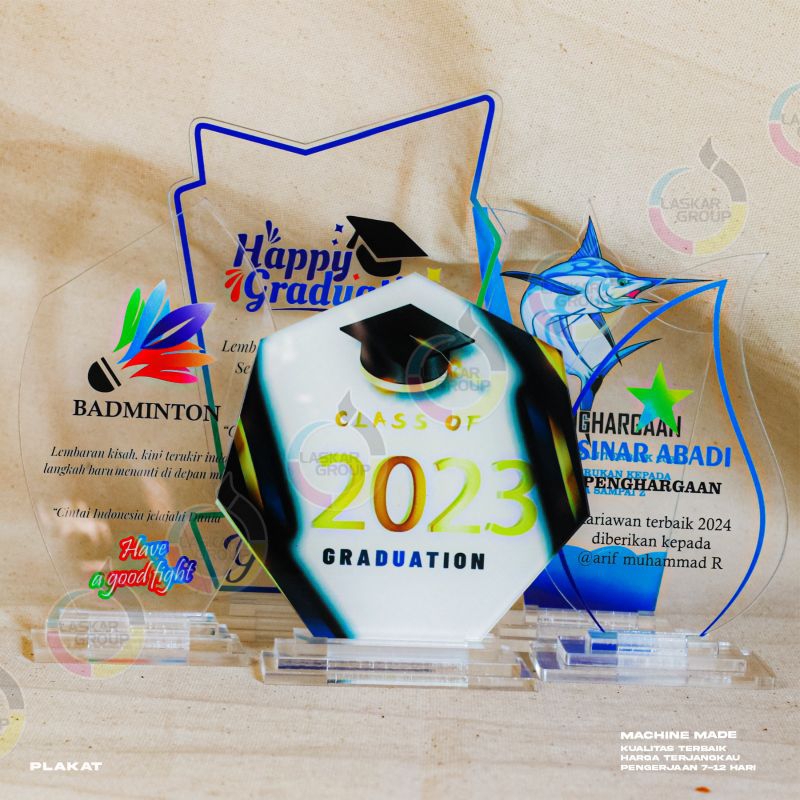 plakat akrilik custom, plakat penghargaan
