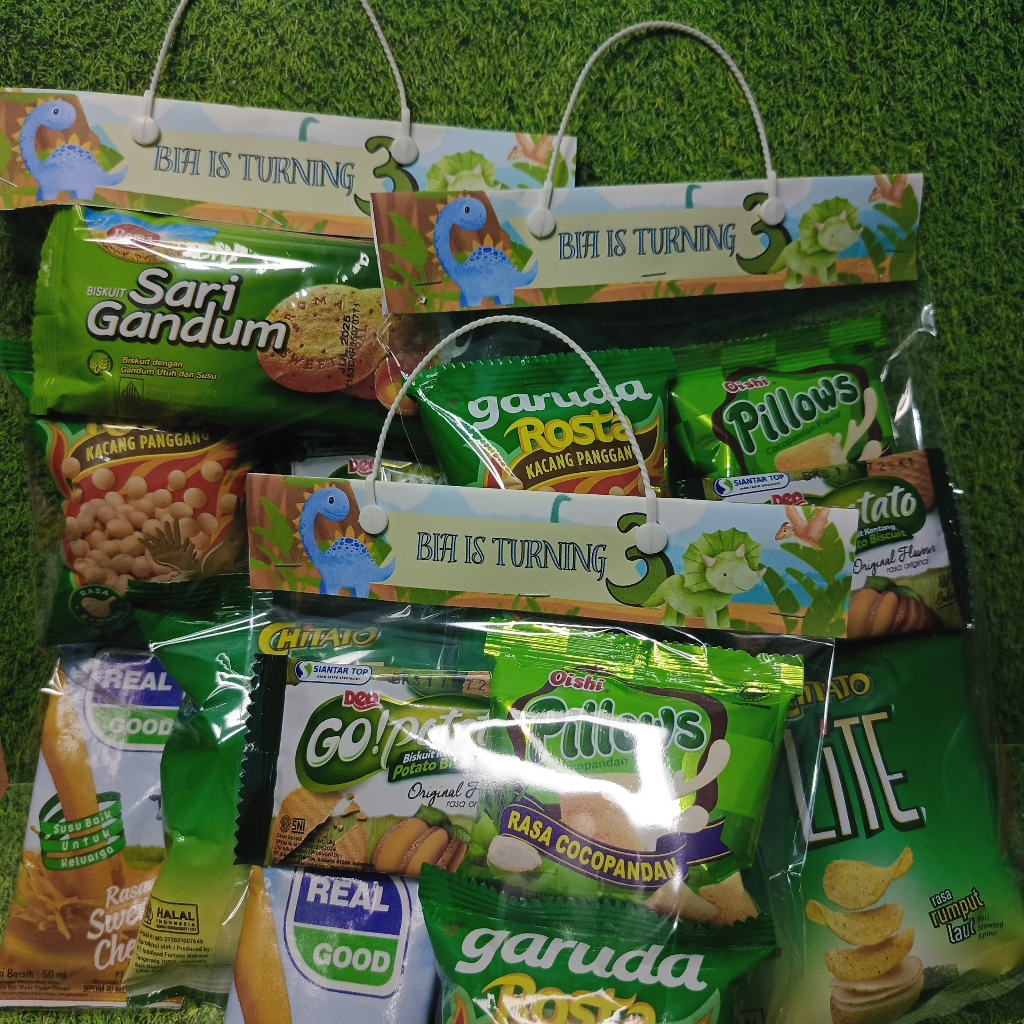 

Byul's - Paket snack ultah (ulang tahun) anak tema hijau gratis design banner dan nama