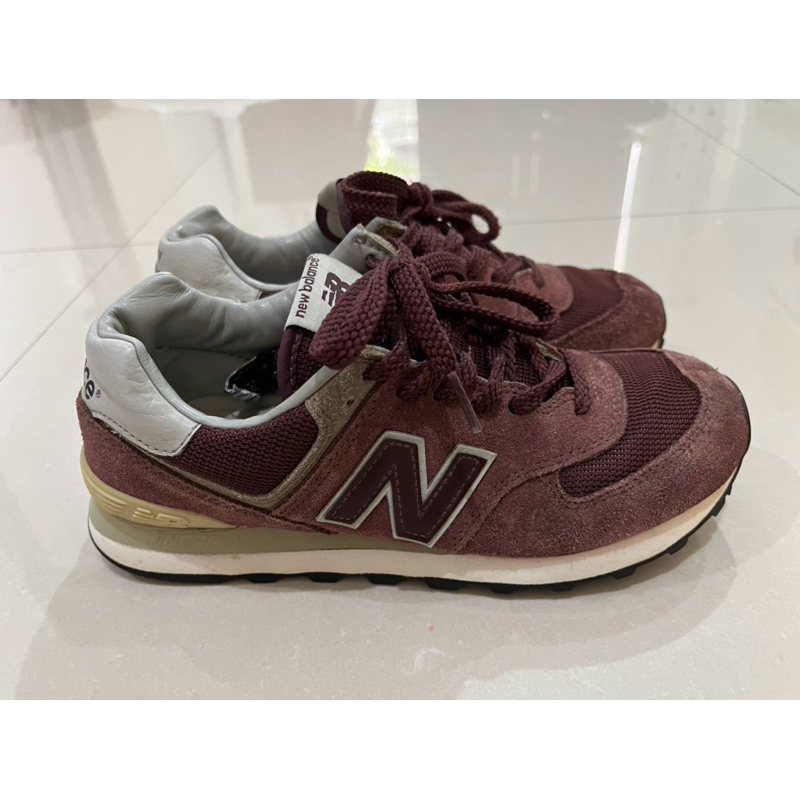 Sepatu NB Second 574 Classic