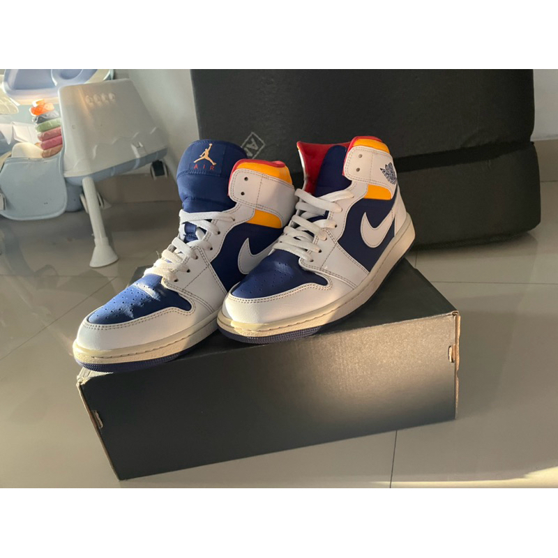 Nike - Air Jordan 1 Mid Laser Orange