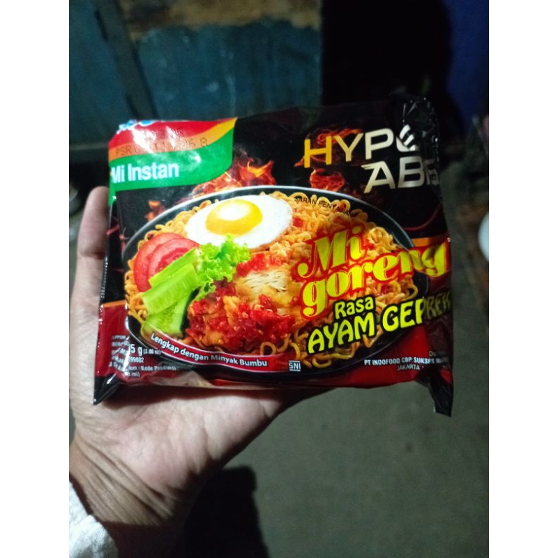 

indomie goreng ayam geprek 1pcs