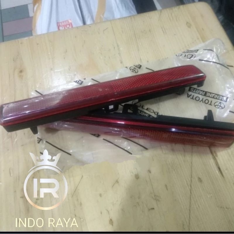 LAMPU REFLEKTOR BEMPER BELAKANG TERIOS RUSH AGYA AYLA LUXIO 1set 2pcs KIRI KANAN ORIGINAL