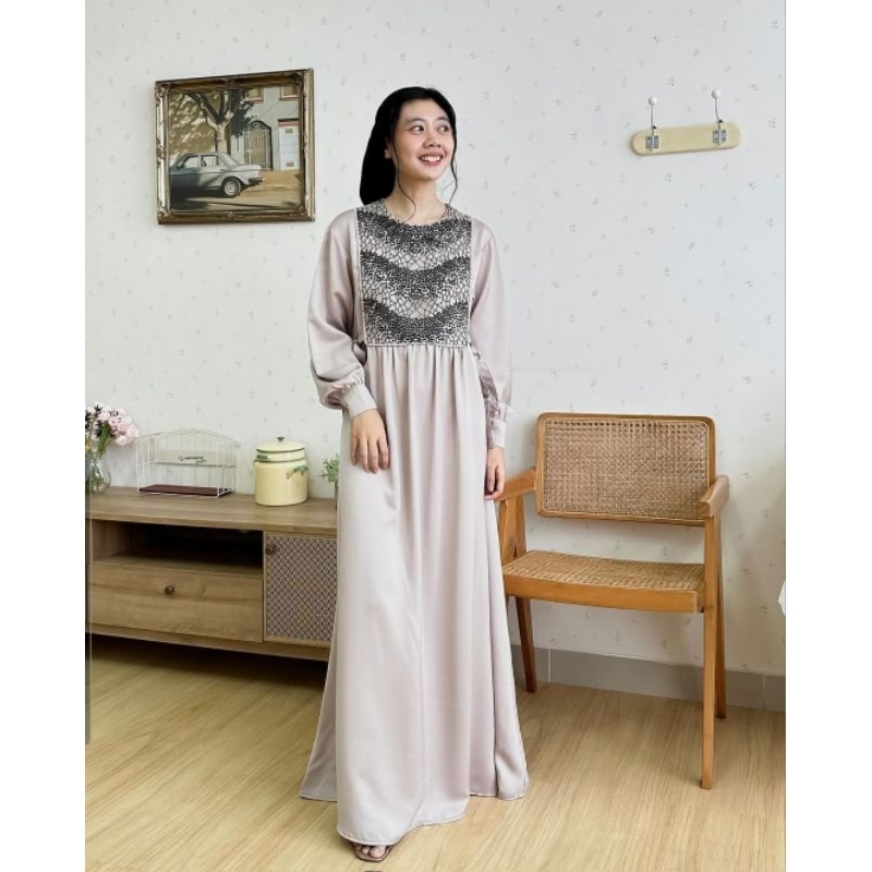 [Vlowy.id] Katia dress nude SM (sv cashback upto 40k)