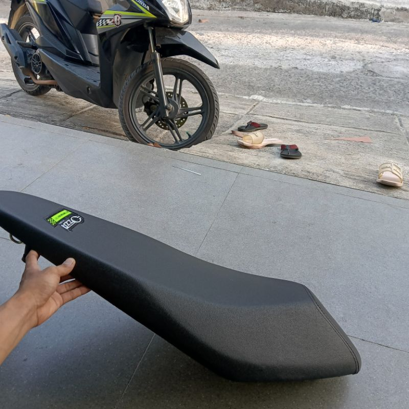 JOK MIO SMILE MIO SPORTY ROADRAACE AMPLAS-Jok motor mio karbu mio smile sporty kulit pres ozza