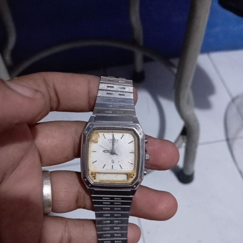 Jam tangan citizen quartz mati