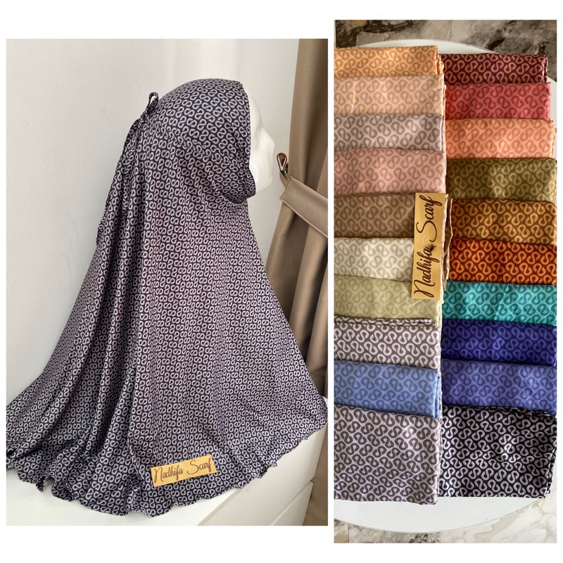 THE TAPIS SLIP ON BUTTONSCARVES ( BERGO MOTIF BUTTON)