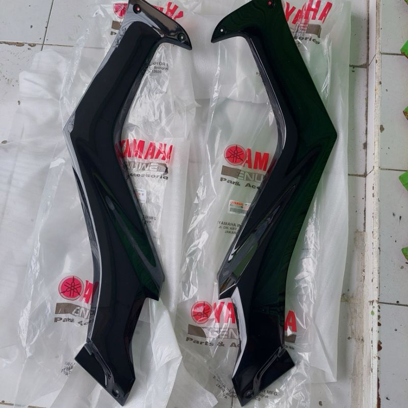 Cover Side Body Tengah / Cover Deltabox SET Kanan Kiri Hitam Metalik Glossy NMAX LAMA OLD HITAM META