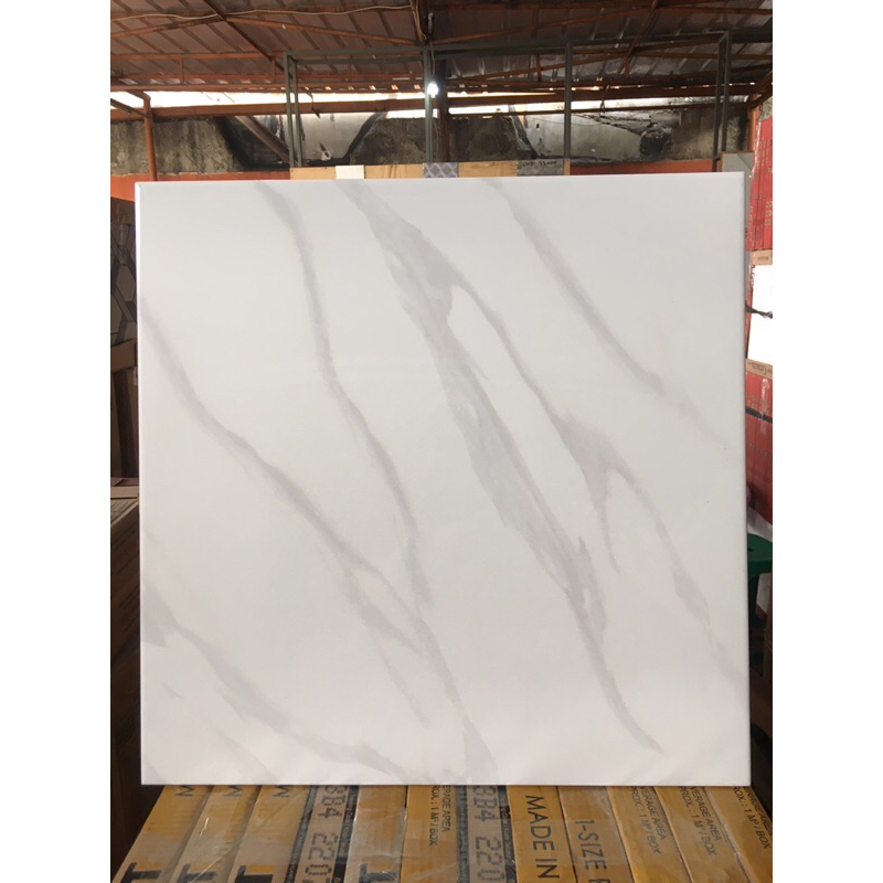 keramik lantai 50x50 motif marmer carara white ikad kilap glossy glosy glosi lantai dinding teras da