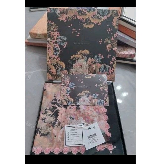 Preloved Hijab Buttonscarves