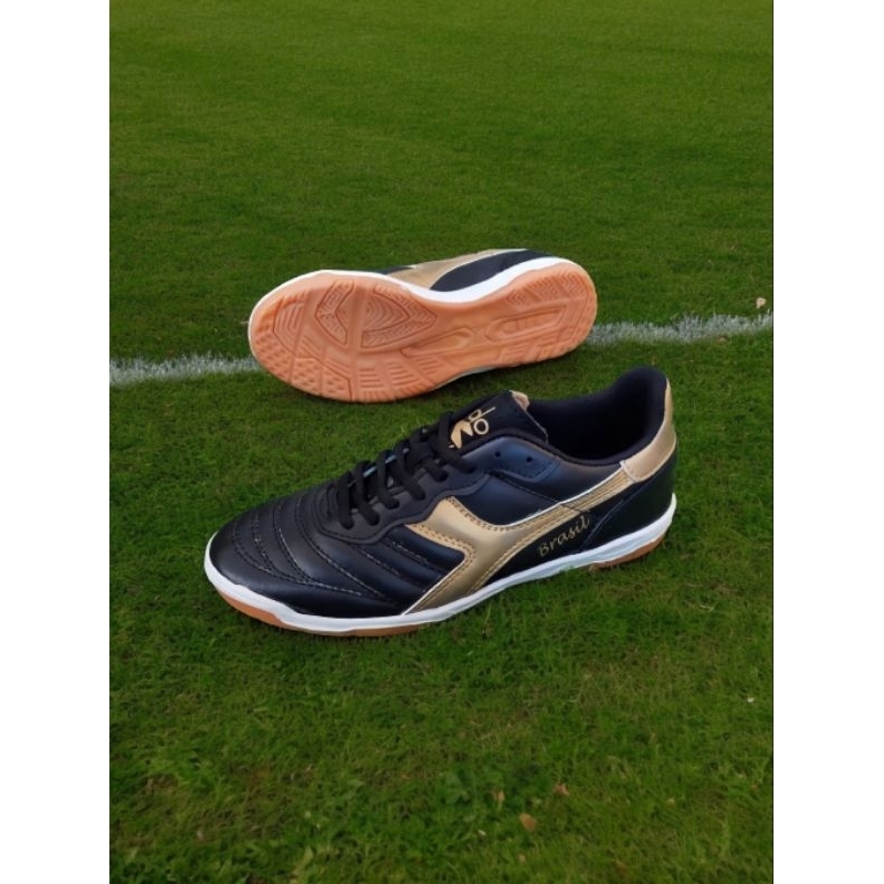 SEPATU FUTSAL PRIA DIADORA KUL IT sepatu futsal terbaru sepatu futsal termurah sepatu futsal terlari