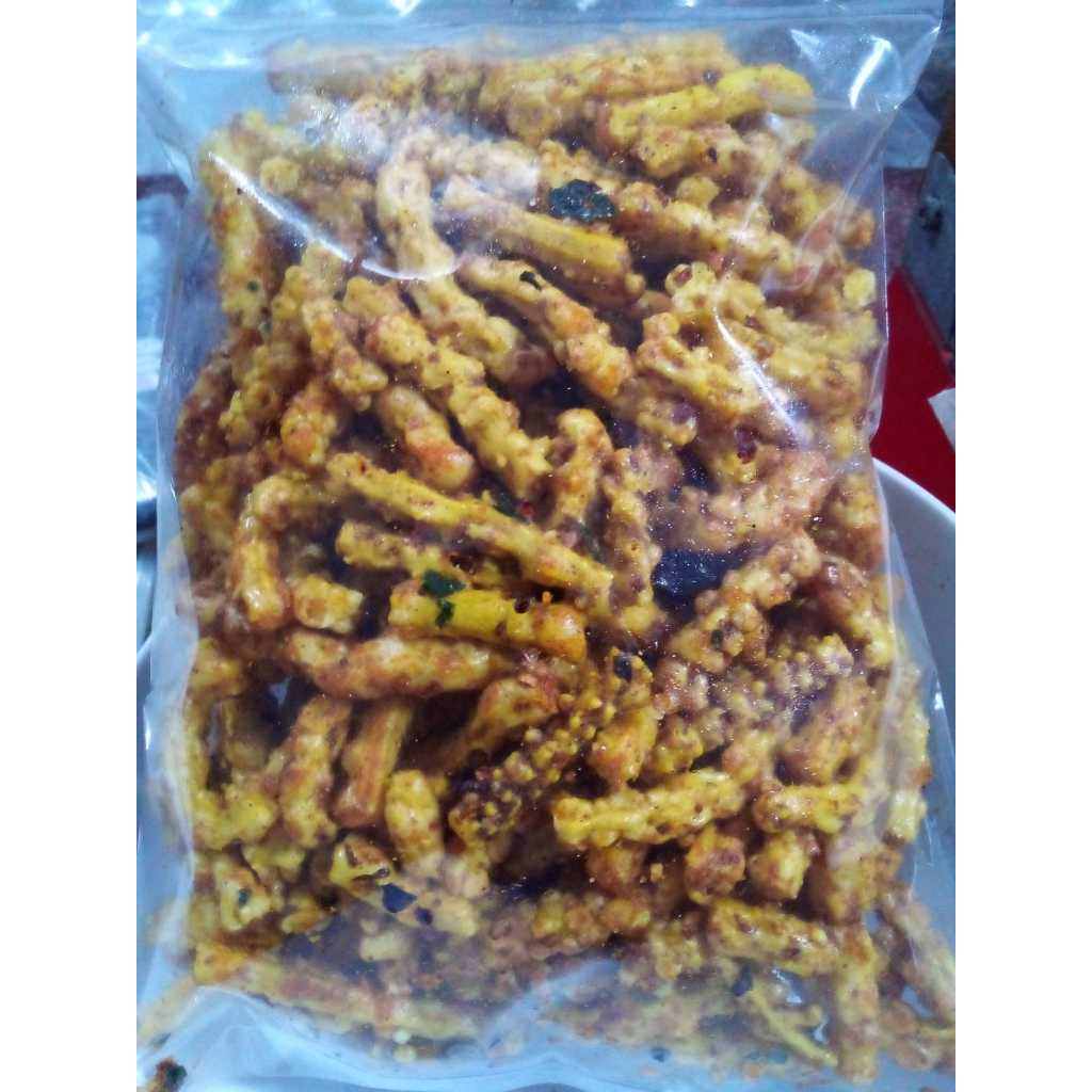 

KERUPUK SEBLAK BANTAT CIKUR PEDAS (200G)