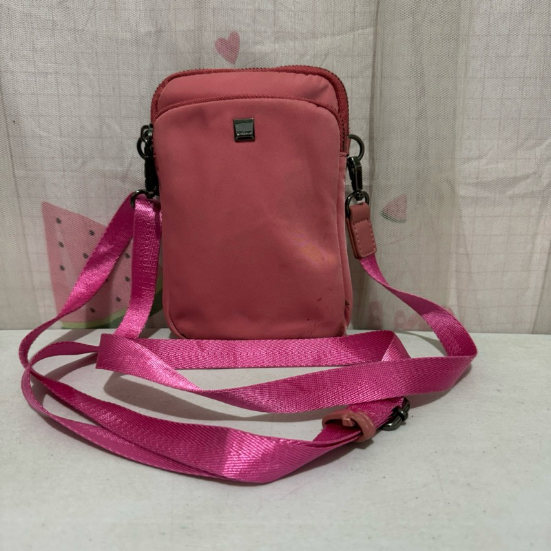tas sling hp wanita. tas sling hp mclanee preloved. tas kecil