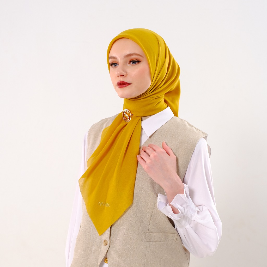 Shafira Marcella Plain Scarf | Hijab | Kerudung | Jilbab Segiempat