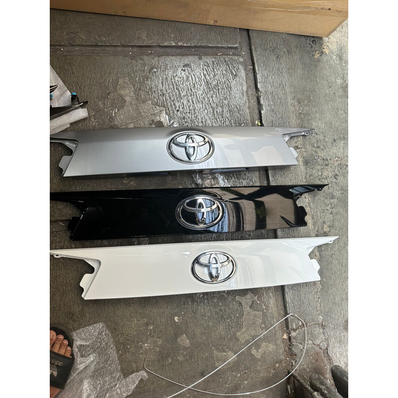 TRUNK LID TRUNKLID BAGASI Belakang INNOVA REBORN VENTURER 2016-2021