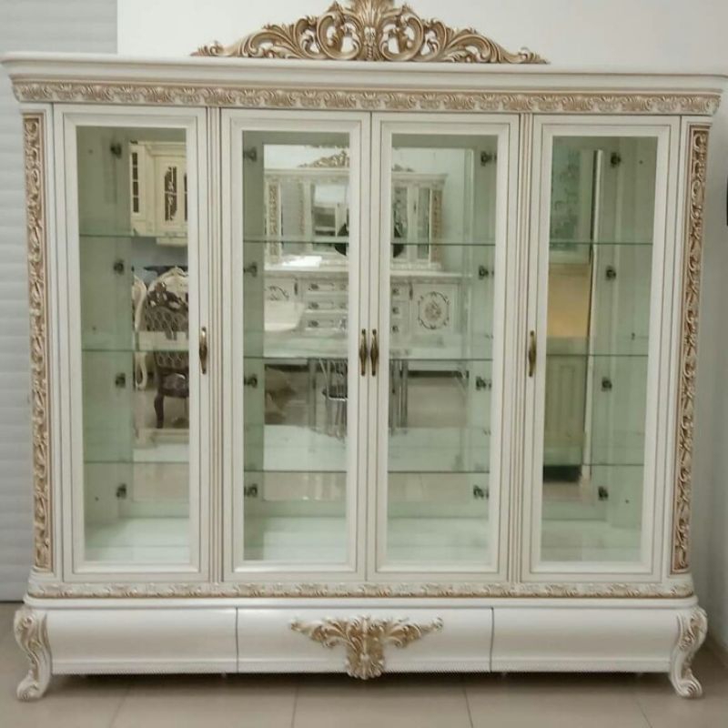 lemari pajangan/lemari hias/lemari hias duco