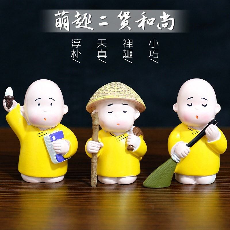 Pajangan Dashboard Monk Biksu Kaktus Hiasan Mobil