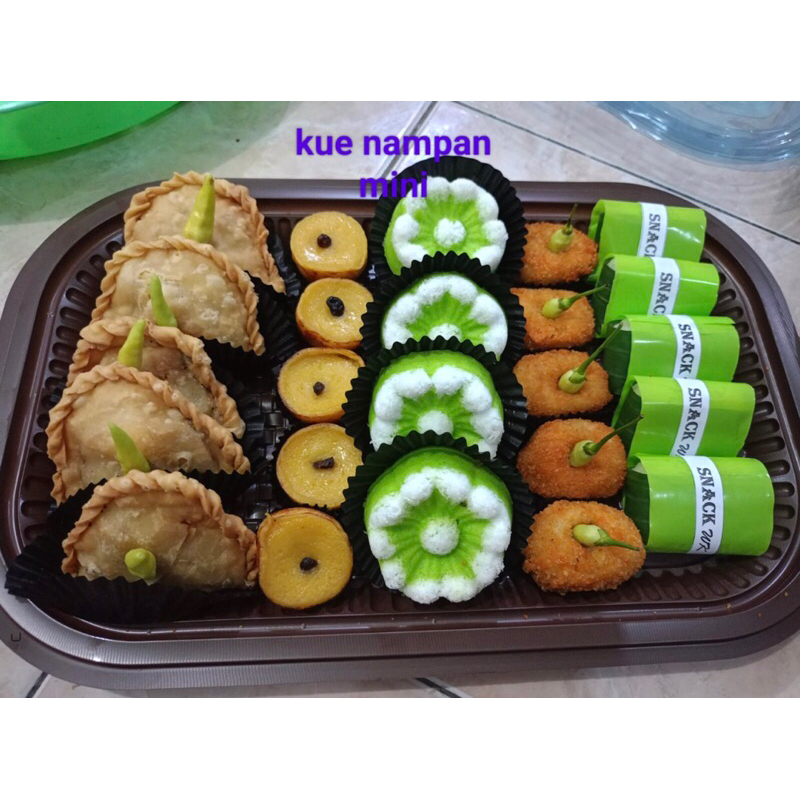 

KUE NAMPAN MINI/KUE BASAH/JAJAN PASAR